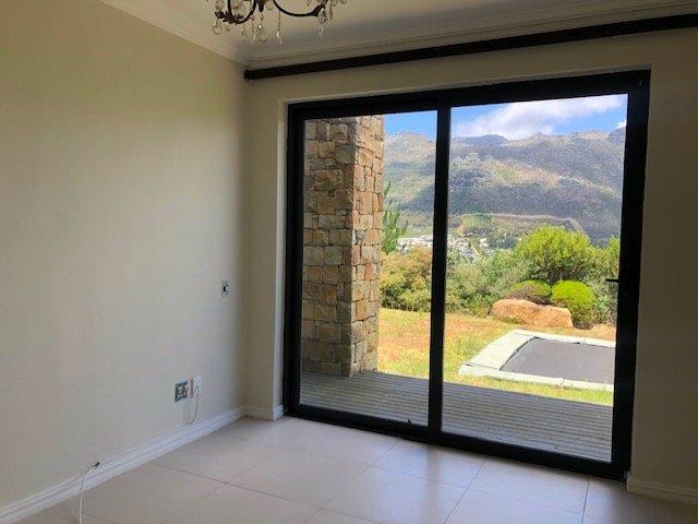 To Let 4 Bedroom Property for Rent in Hout Bay Western Cape